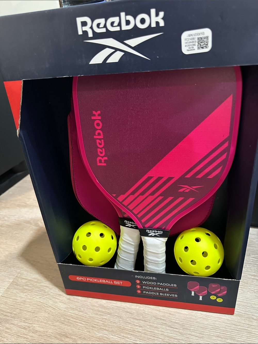 NEW IN PACKAGE Reebok Pink and White Pickleball Paddle Set with Covers
